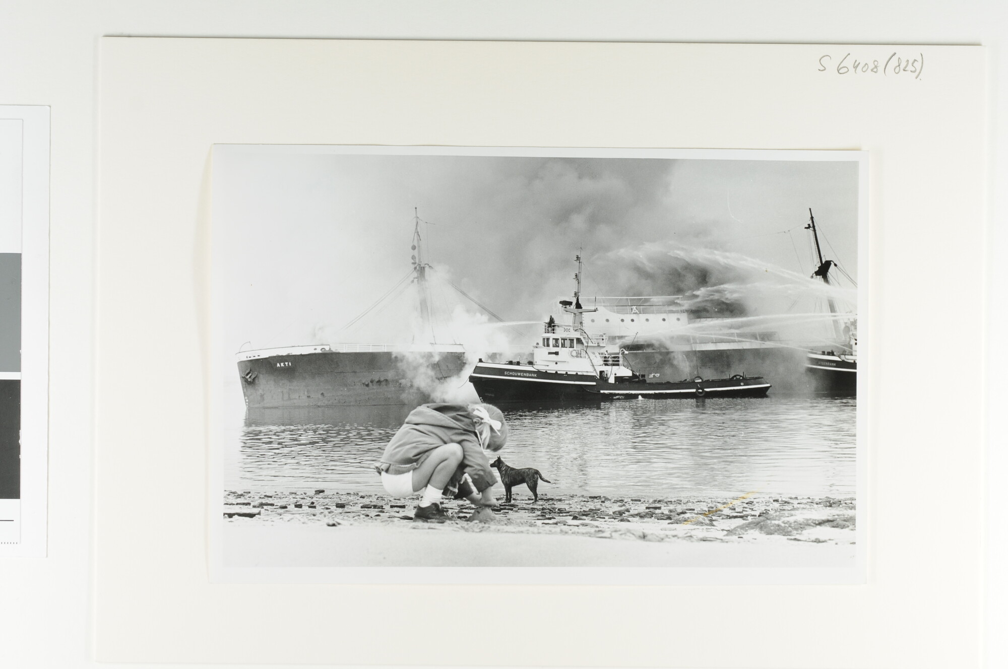 S.6408(0825); Brand; fotoreportage
