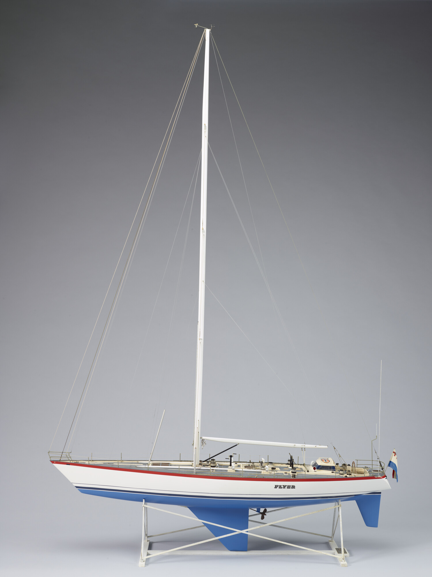 2014.0310; Model van de oceaanracer Flyer; scheepsmodel