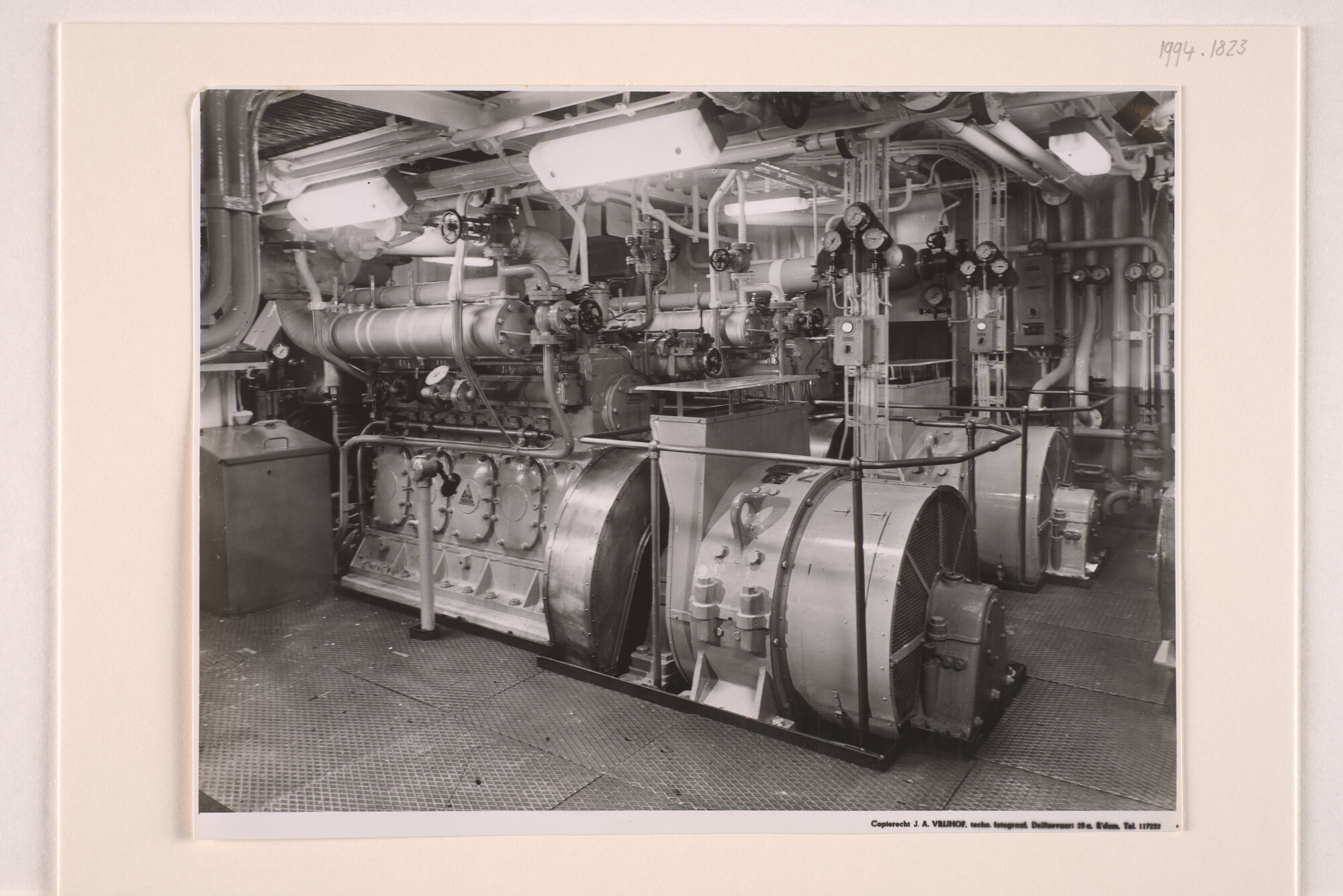 1994.1823; Interieurfoto's genomen aan boord van ms. 'Van Cloon' van de KPM; fotoreportage
