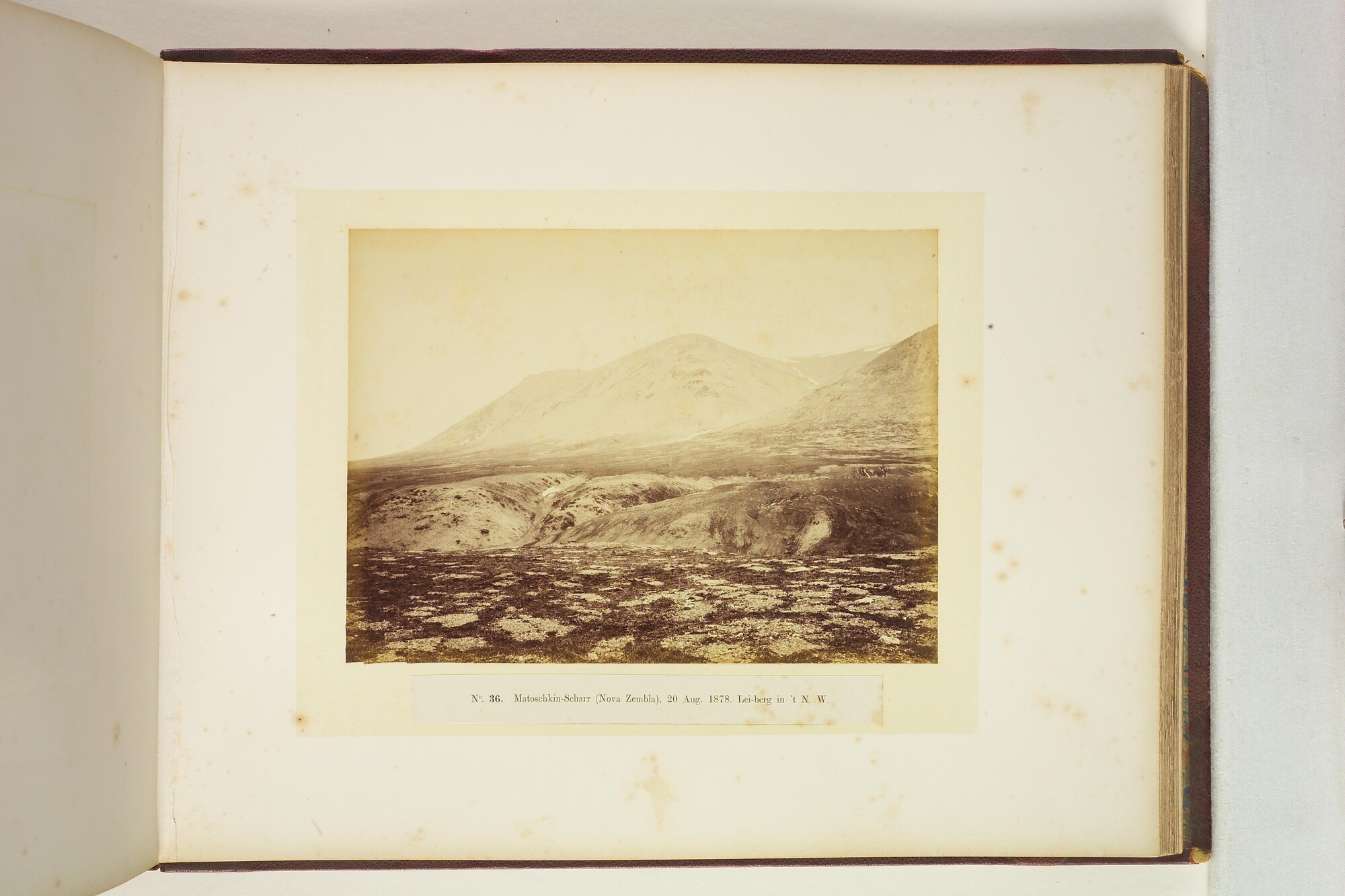 S.2956(08); Album met foto's van de Eerste Noordpoolexpeditie van de Willem Barents; fotoalbum
