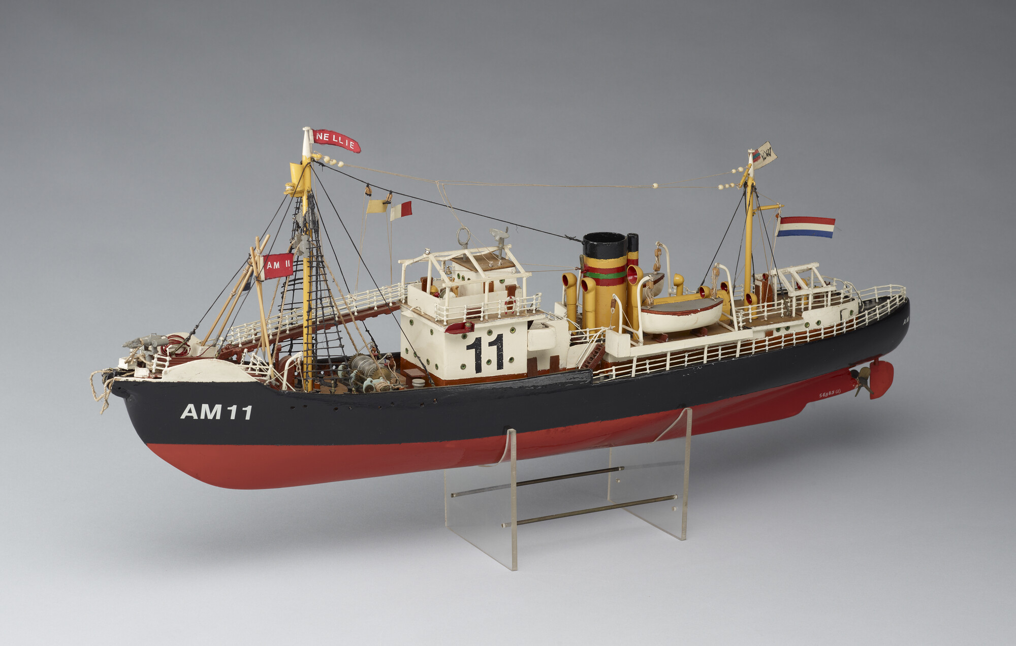 S.6985(02); Model van de walvisjager Nellie Vinke; scheepsmodel