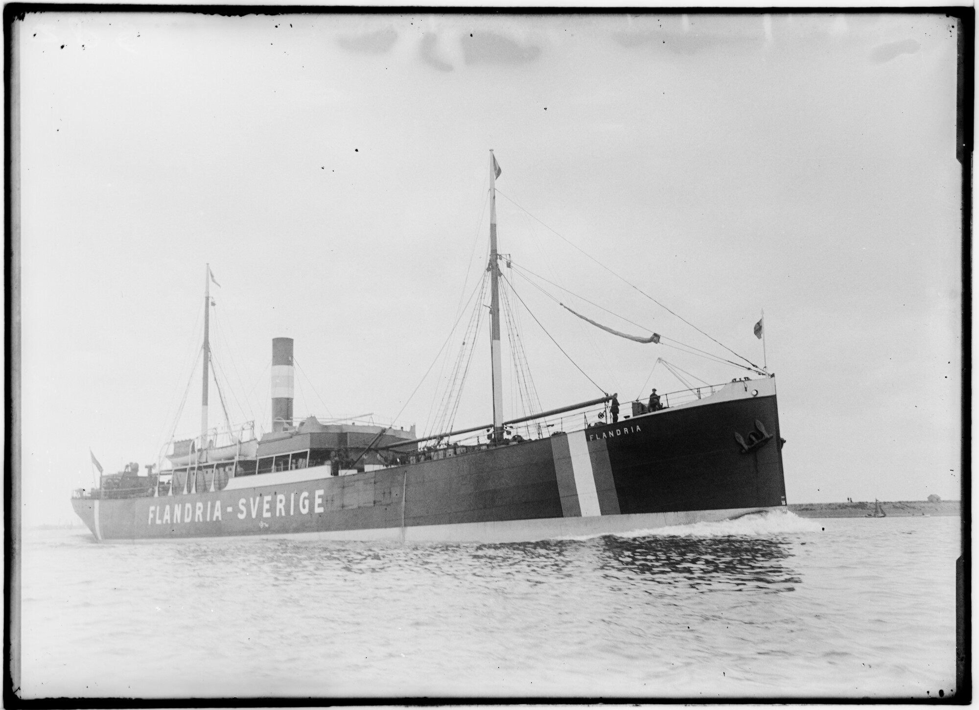 2018.1154; Glasnegatief van het vrachtschip Flandria (Zweeds, 1898); glasnegatief