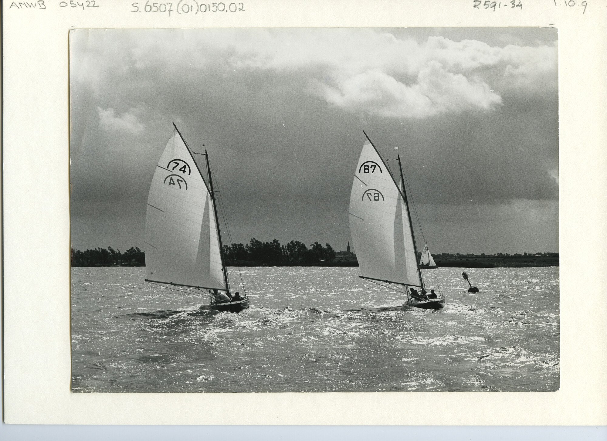 S.6507(01)0150.02; Foto van de Kaagweek 1964: de Regenboogklasse; foto