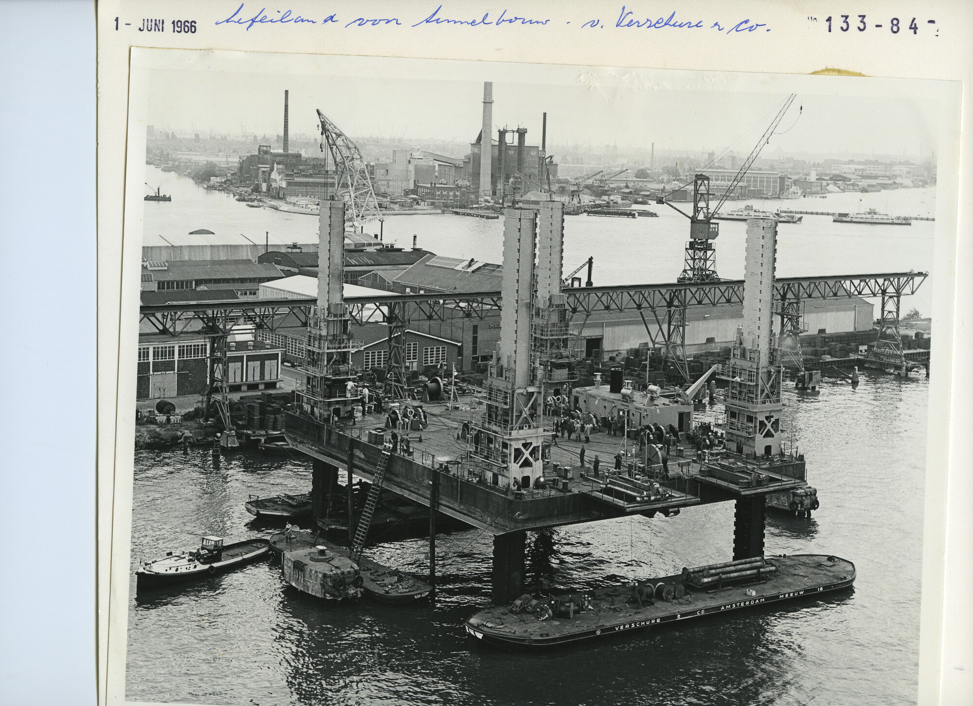 S.5444(4593); Hefeiland voor tunnelbouw (Verschure & Co); foto