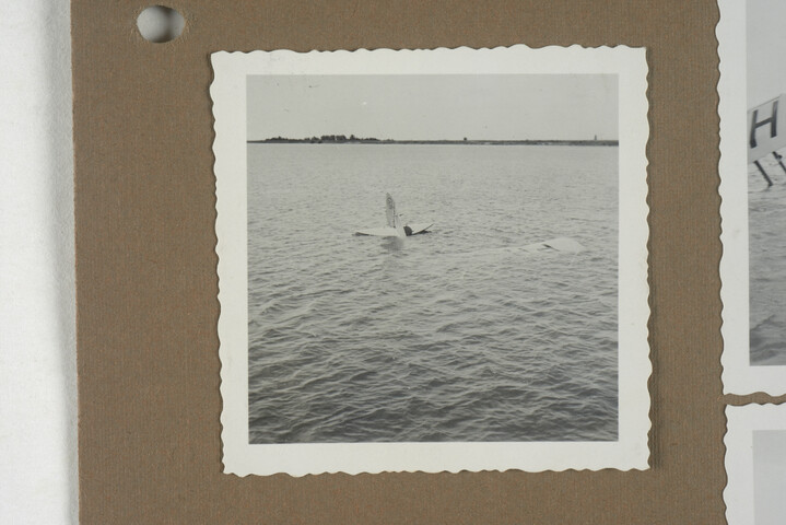 2001.1755; Omslag met vele foto's en knipsels van meest bergingsactiviteiten door Reederij v/h Gebroeders Goedkoop te Amsterdam in de periode 1929 / 1949; omslag
