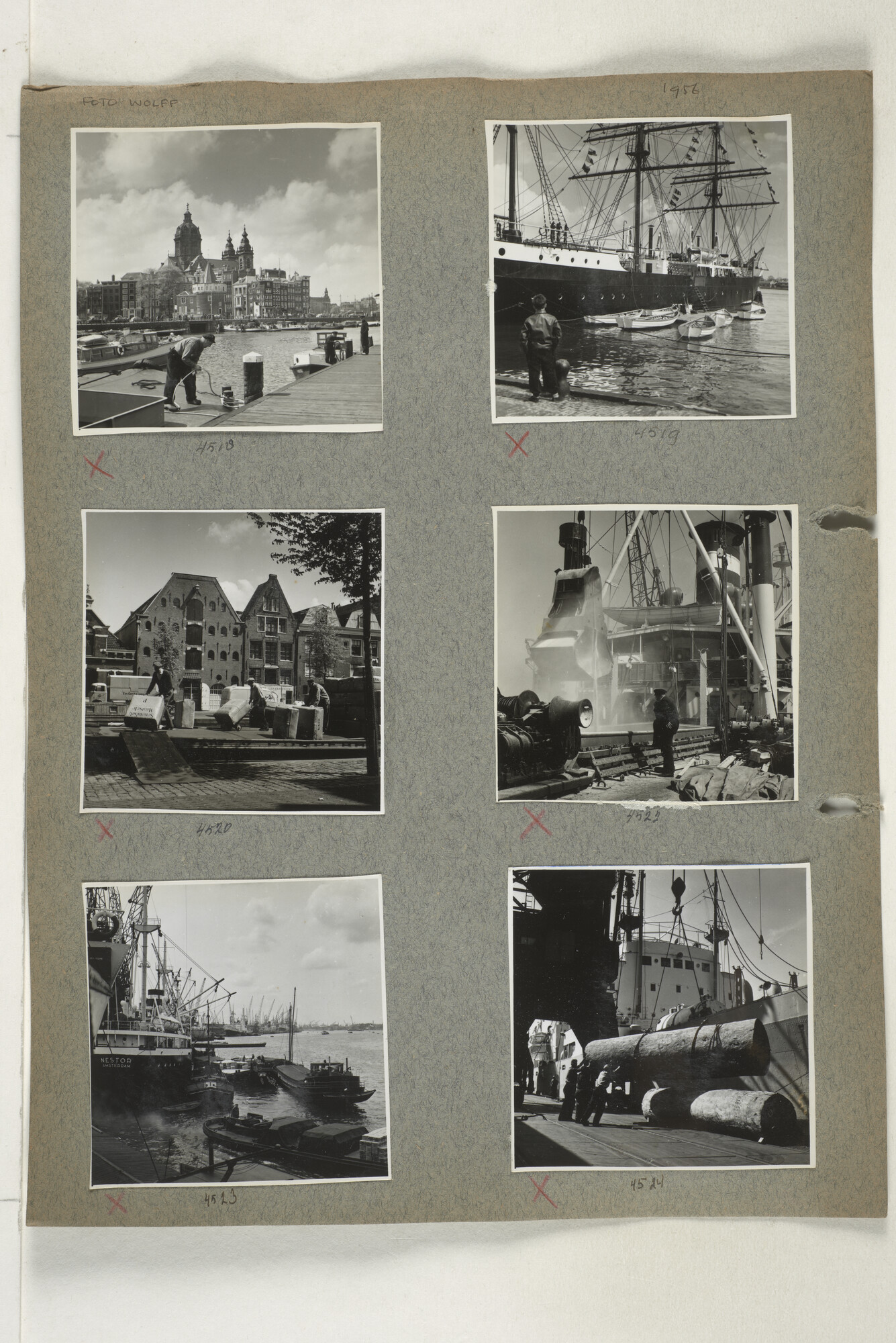 1998.2183; Omslag (voorheen ordner) met een grote hoeveelheid proef foto's van de haven en de stad van Amsterdam; omslag