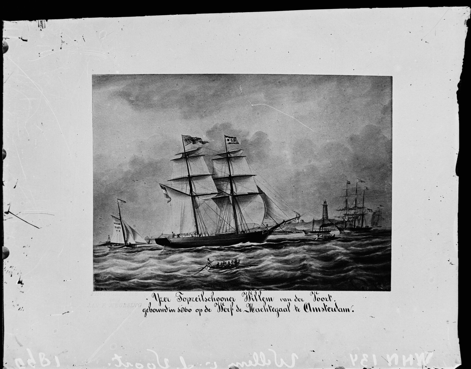 S.1156(06)373b; Reproductienegatief van een tekening door J. Spin van de topzeilschoener 'Willem van der Voort' zeilende nabij de vuurtoren van Den Helder; negatief