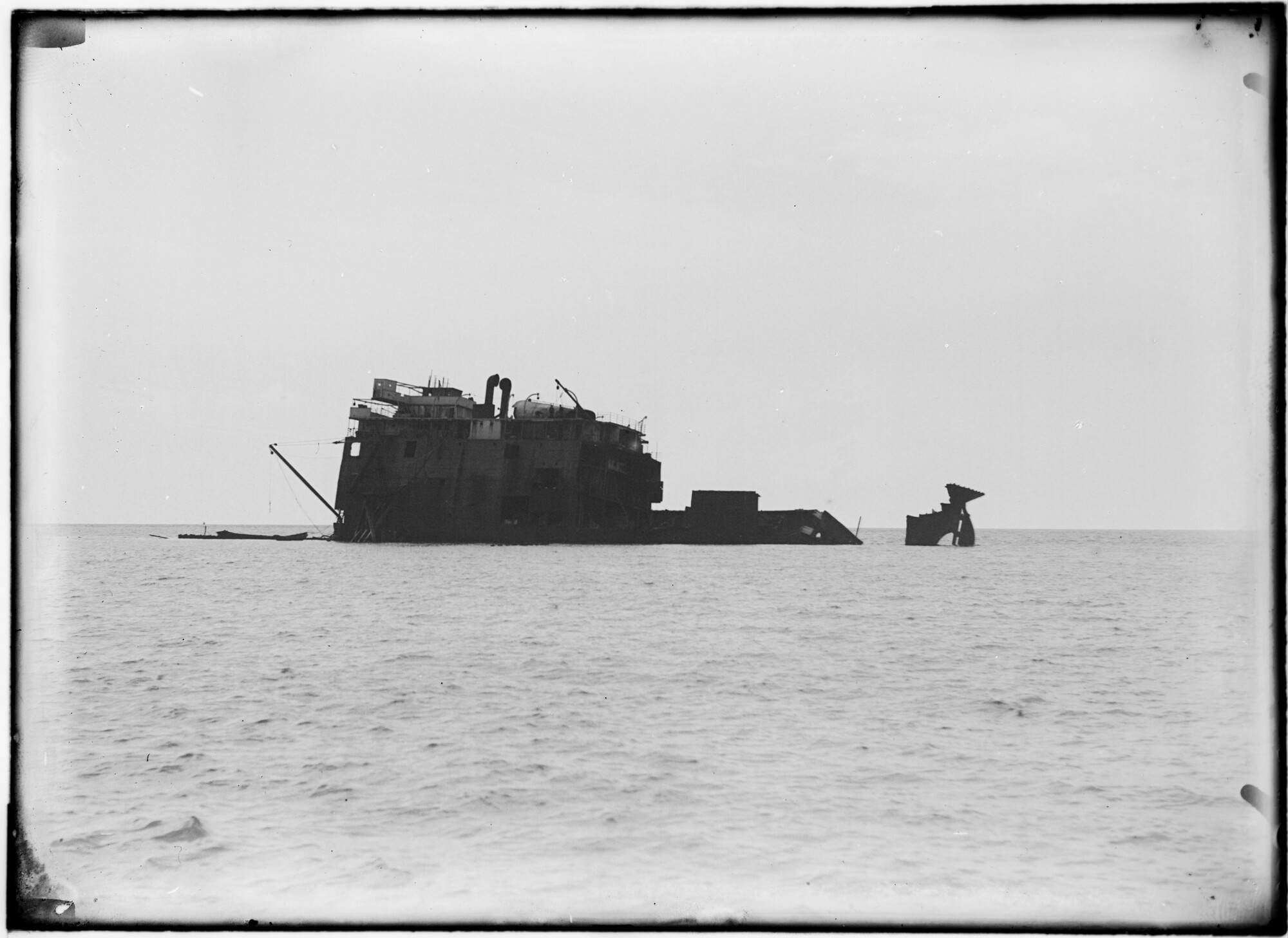 2018.1695; Glasnegatief van het vrachtschip Stuart Star; glasnegatief