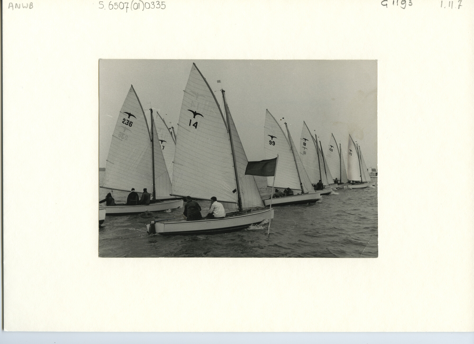 S.6507(01)0335; Nederlands Kampioenschap Valk 1954 op de Westeinderplassen; foto