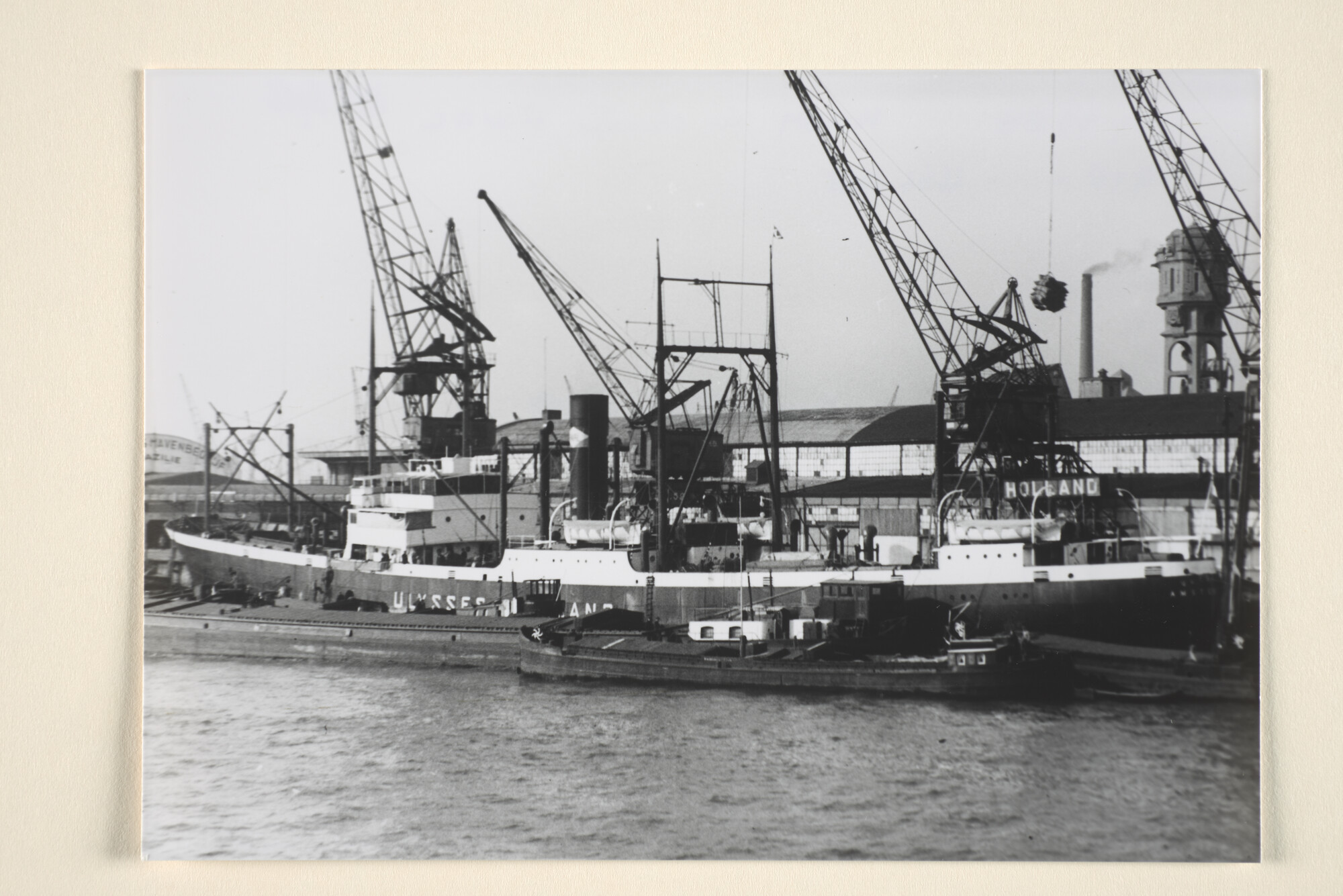 1995.6966; Het vrachtschip ss. 'Ulysses' van de KNSM; foto