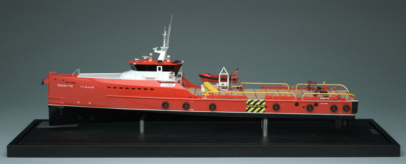 2012.1257; Model van het werkschip Esnaad 712; scheepsmodel