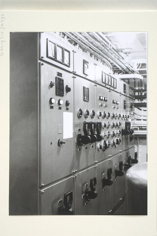 S.5219(12)0372; Foto's van de motorveerpont 'Gemeentepont No. 23' gebouwd op de werf van de ASM; fotoreportage