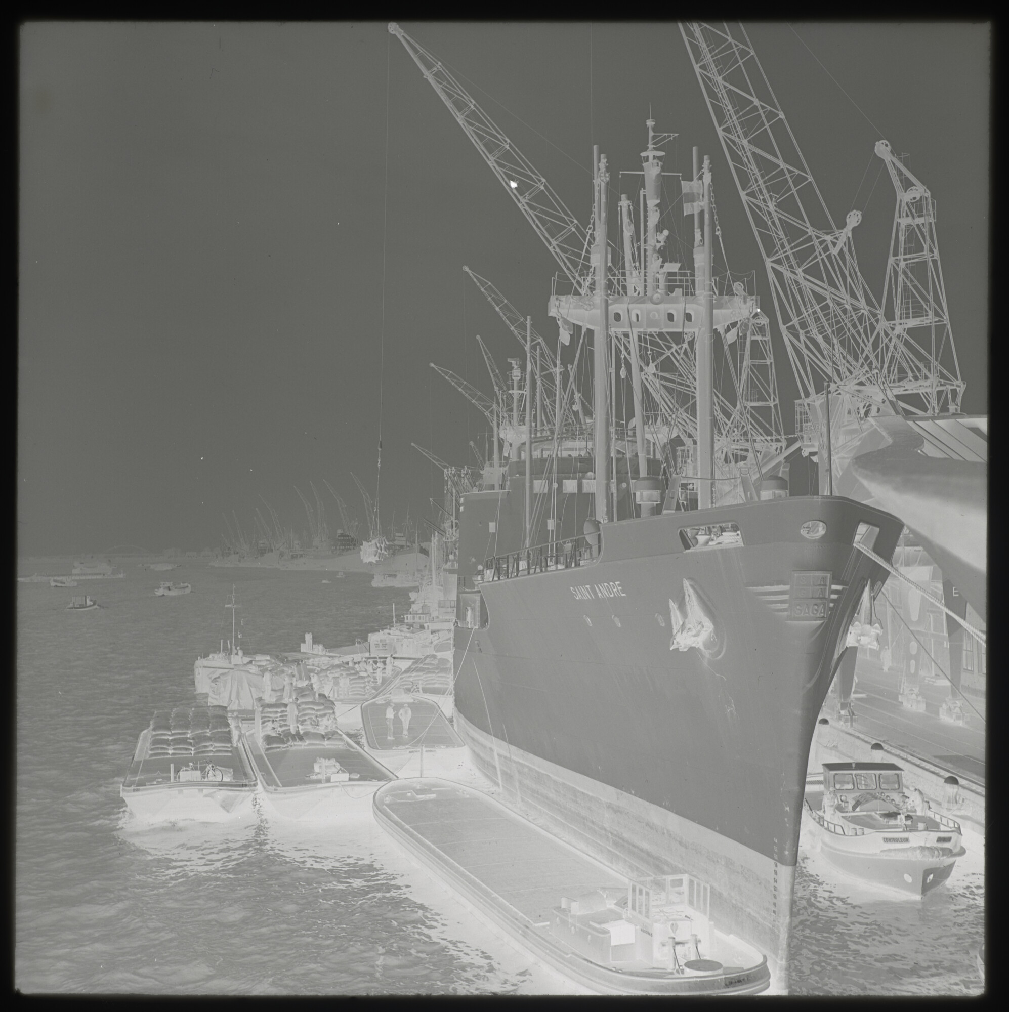 A.5263(02); Negatieven van een reis met het vrachtschip 'Woltersum' van de Stoomvaart; negatief