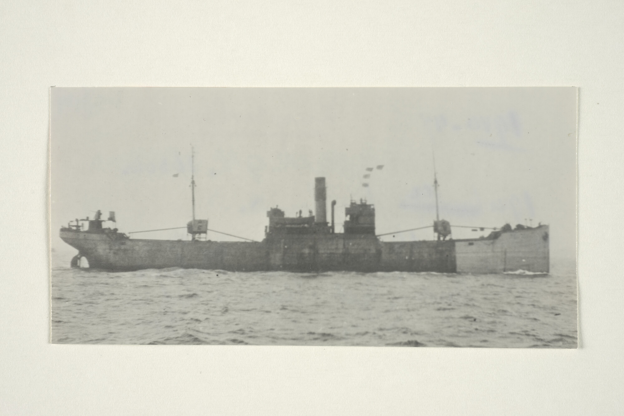 2000.3434; Het vrachtschip ss. Zuyderburg (ex- Maashaven) van Wm; foto