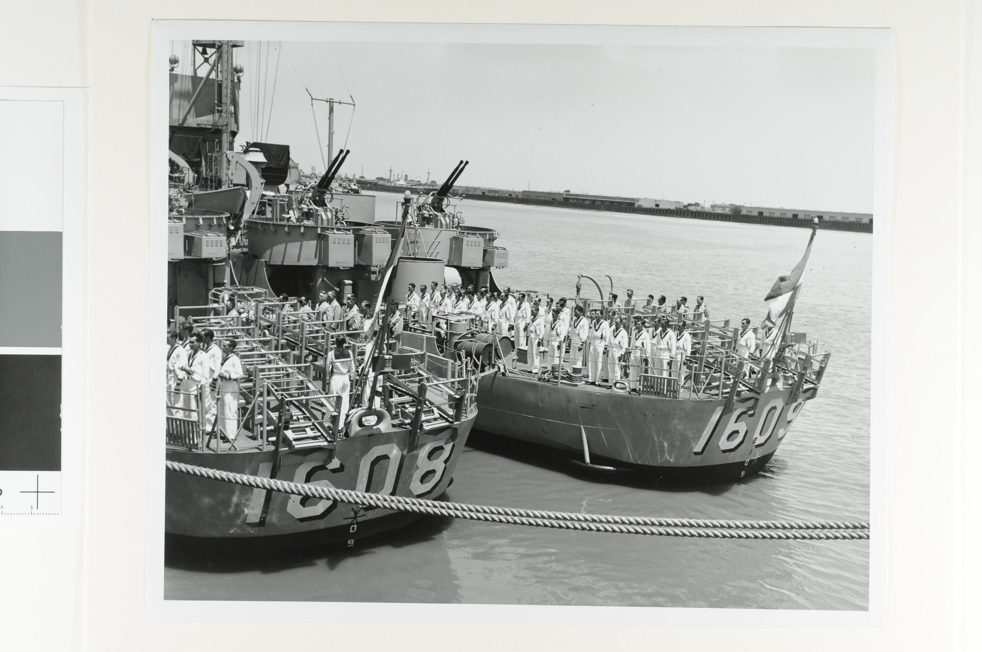 S.6281(15); Achterschepen van de fregatten Hr.Ms. Panter en Jaguar; foto