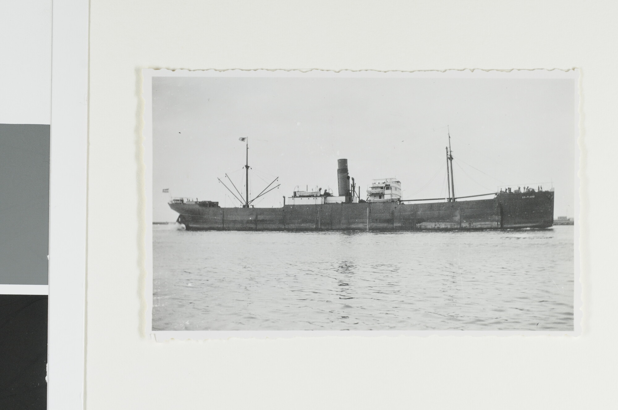 S.4380(04)451; Het vrachtschip ss. Delfland van de KHL; foto