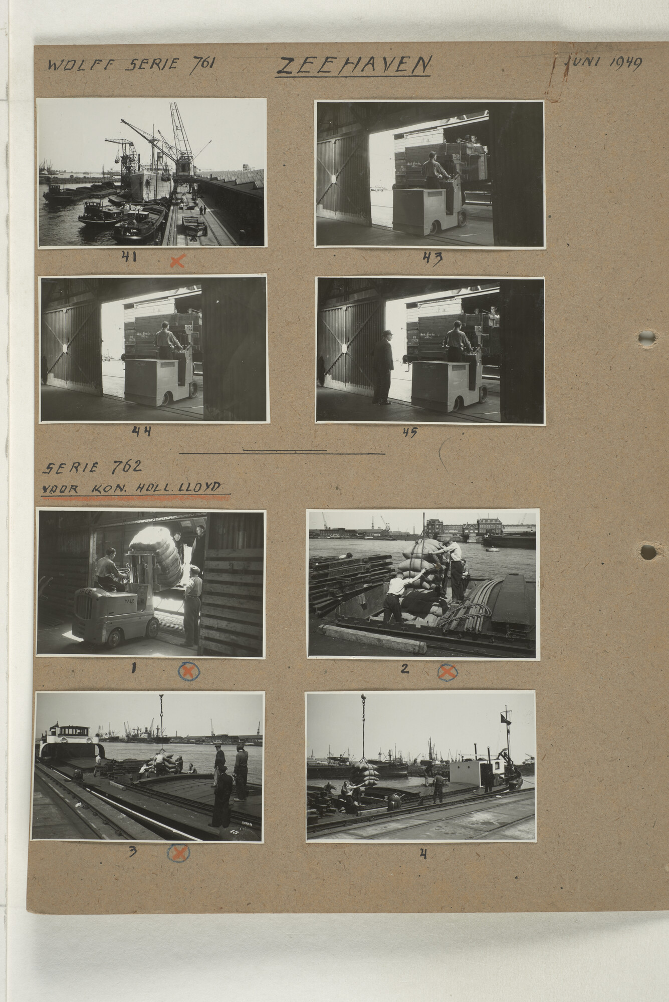 1998.2180; Omslag met een grote hoeveelheid proef foto's gemaakt in opdracht van de Gemeente Handelsinrichtingen in Amsterdam en de Koninklijke Hollandsche Lloyd te Amsterdam.; omslag