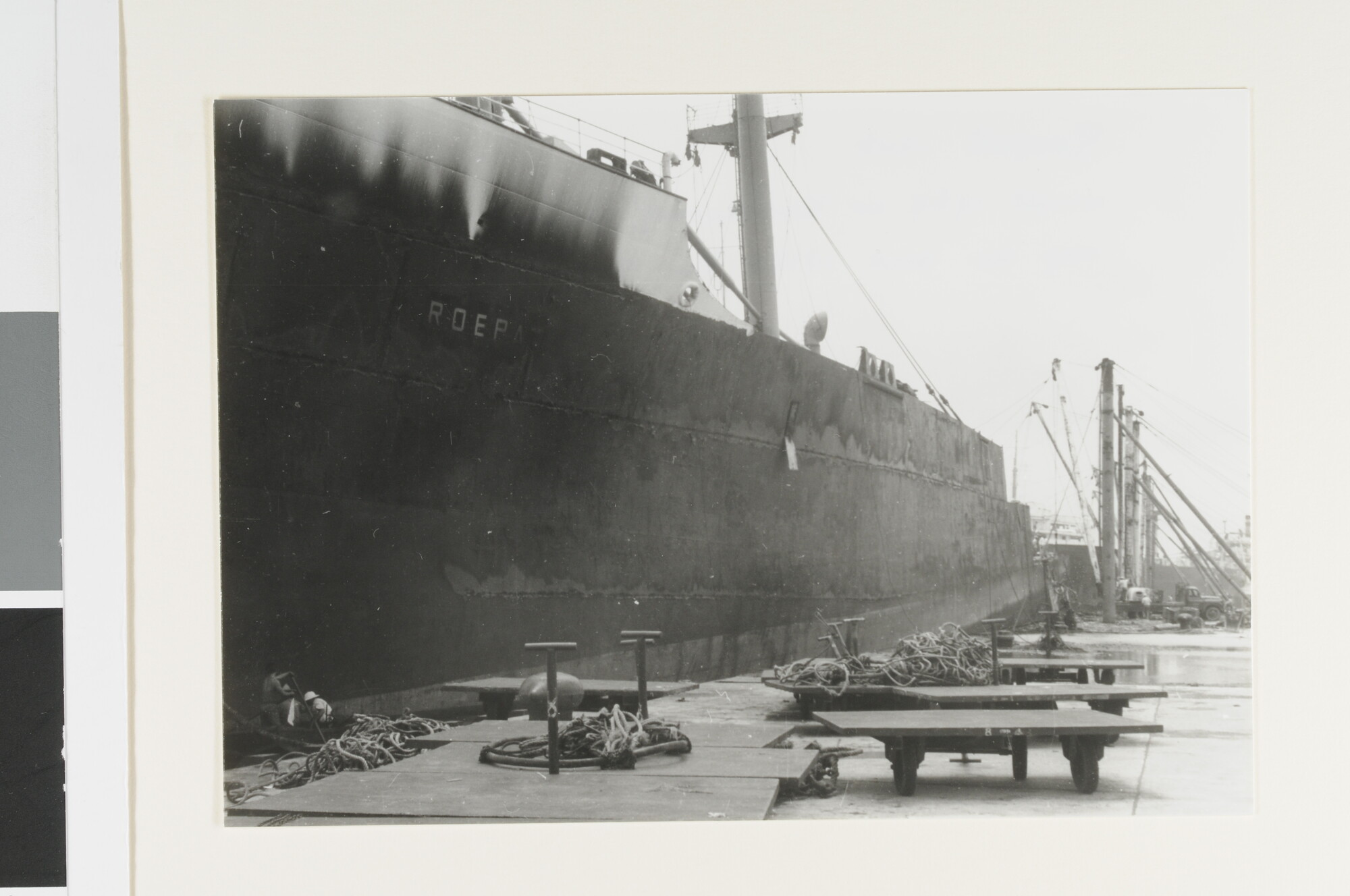 RB.0076(17); Foto's van de sloop van het vrachtschip ms. 'Roepat' te Kaohziung (Taiwan) in 1967; fotoreportage