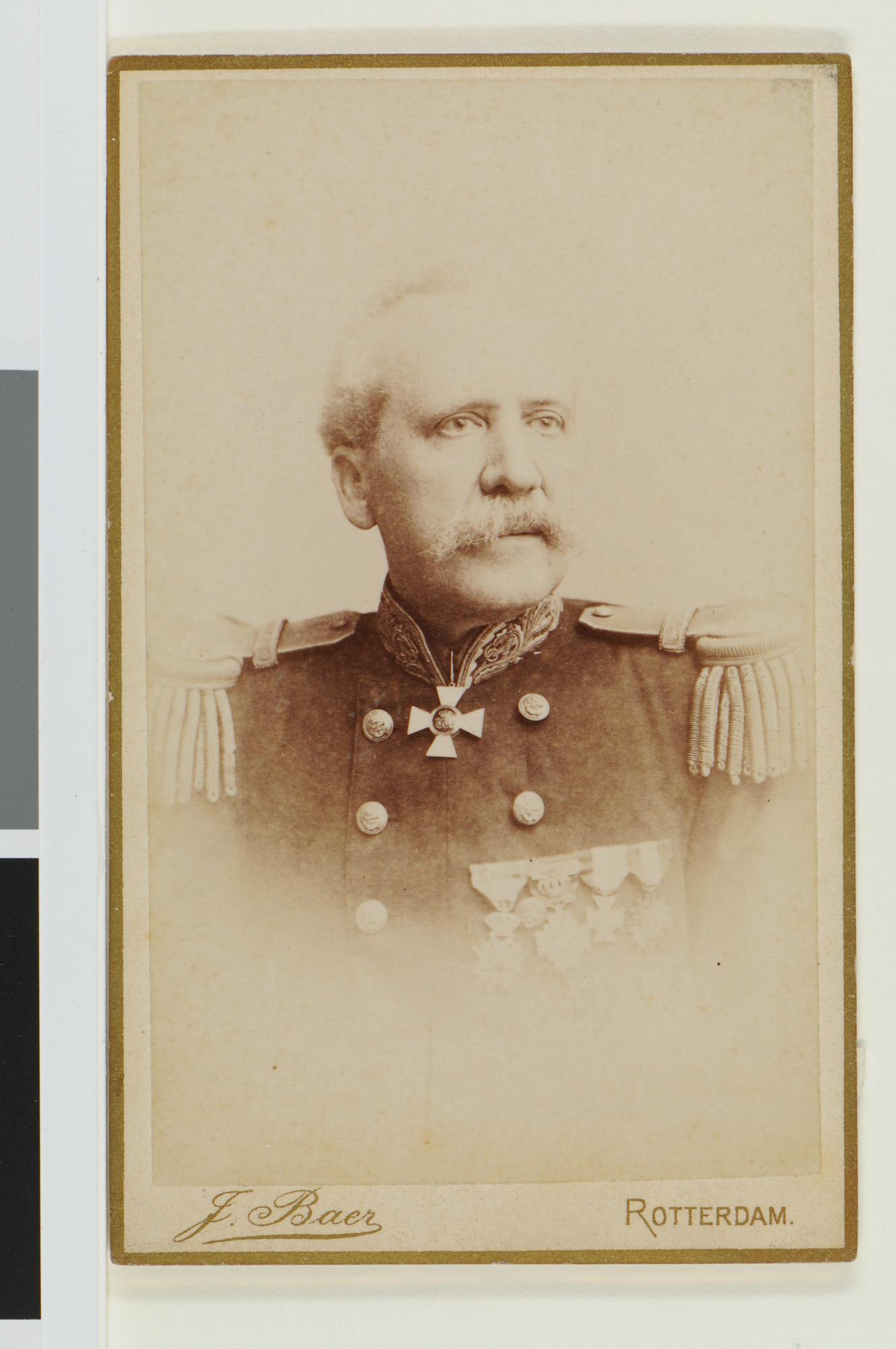 S.1555(32)10; Portretfoto van J.P. van Rossum (1834-1906), schout-bij-nacht; foto