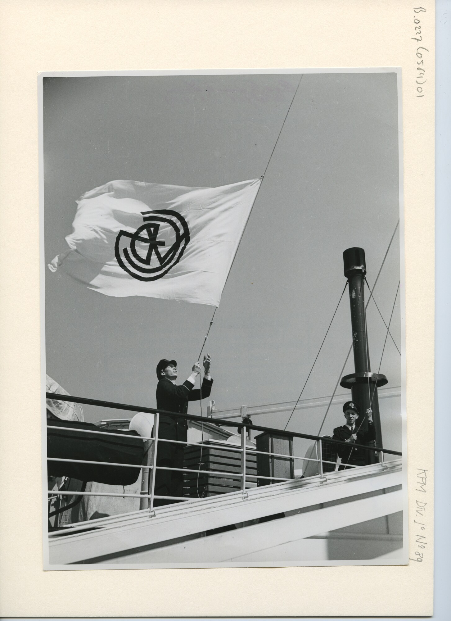 B.0227(0564)01; Foto van de overdracht van ms. Van Riebeeck; foto