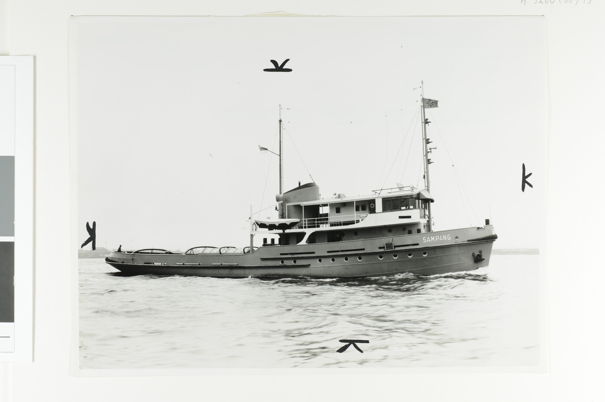 A.5260(08)15; De zeesleepboot 'Sampang' van de Indonesische overheid; foto