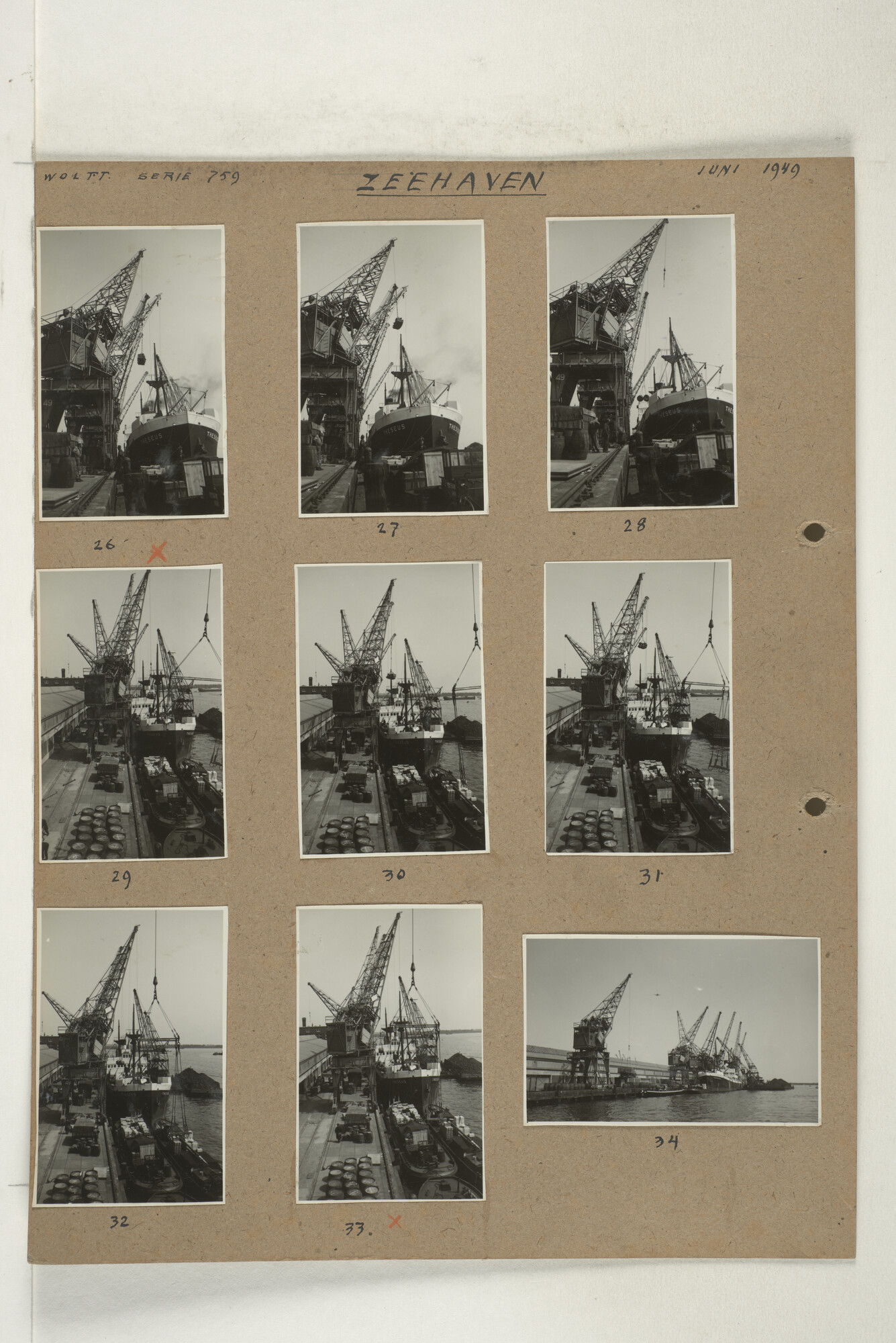 1998.2180; Omslag met een grote hoeveelheid proef foto's gemaakt in opdracht van de Gemeente Handelsinrichtingen in Amsterdam en de Koninklijke Hollandsche Lloyd te Amsterdam.; omslag