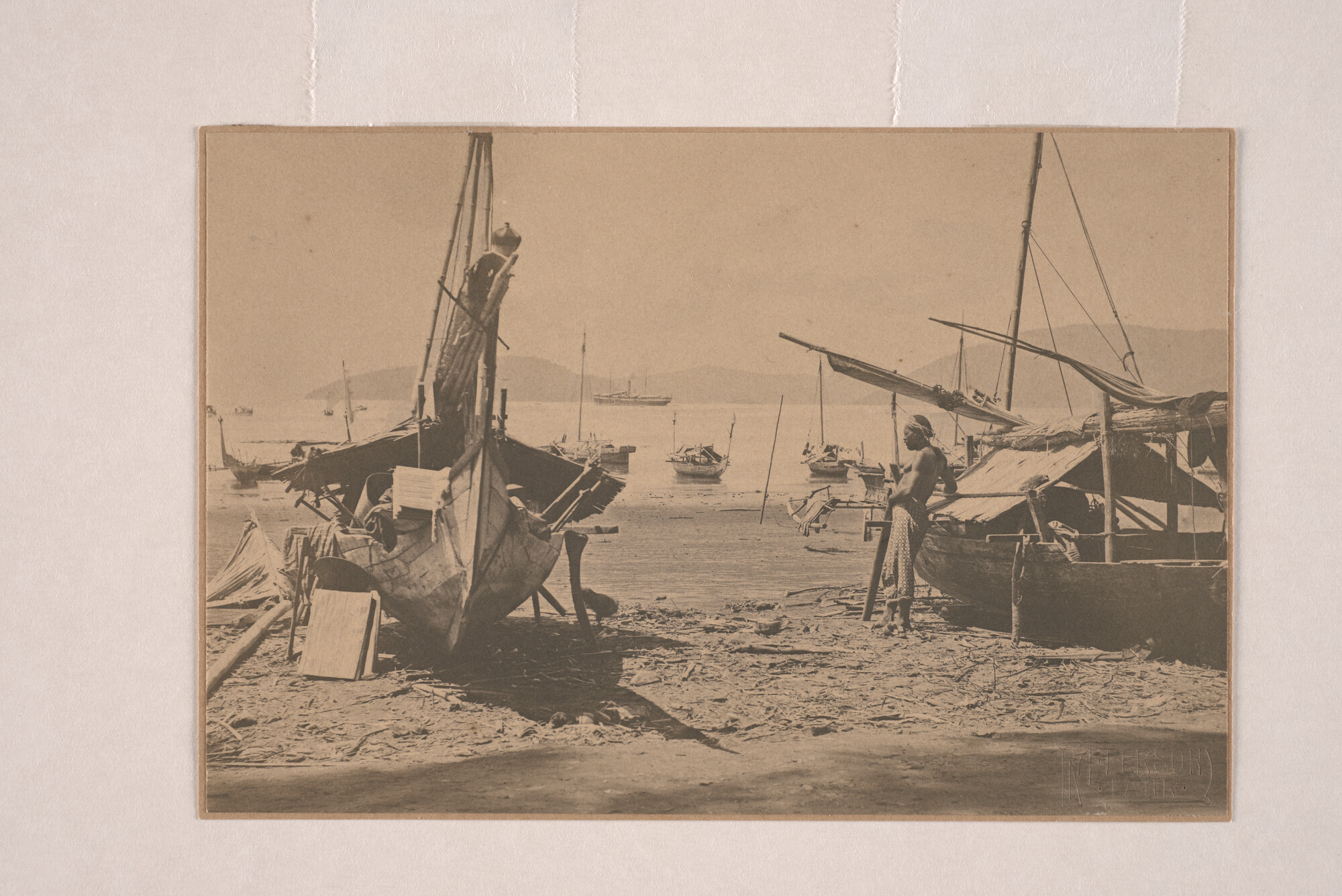 1994.5778; Gezicht op het strand van Boeli (Molukken); foto