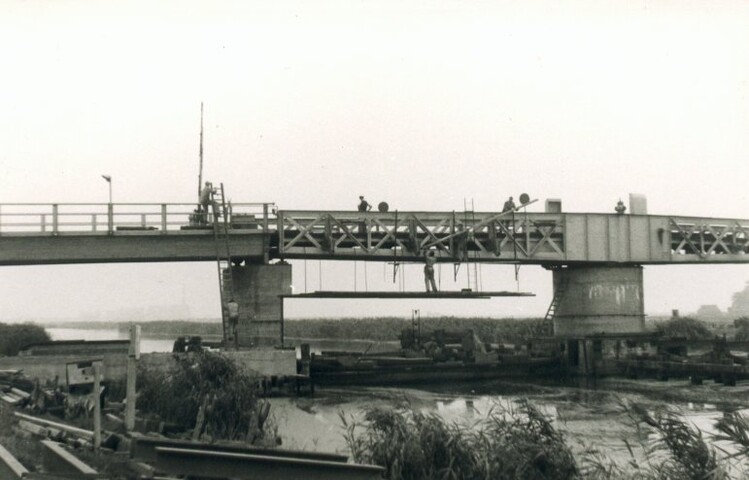 S.5219(12)0577; Foto van de keersluis bij Kadoelen in de Noordoostpolder; foto