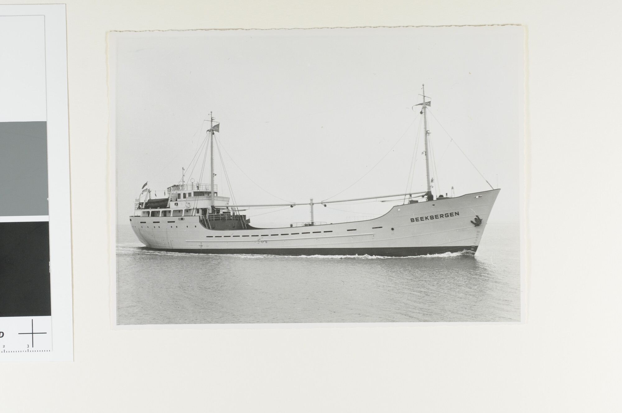 A.4509(212); De coaster ms. 'Beekbergen' van de Zuid Hollandsche Scheepvaart Maatschappij; foto