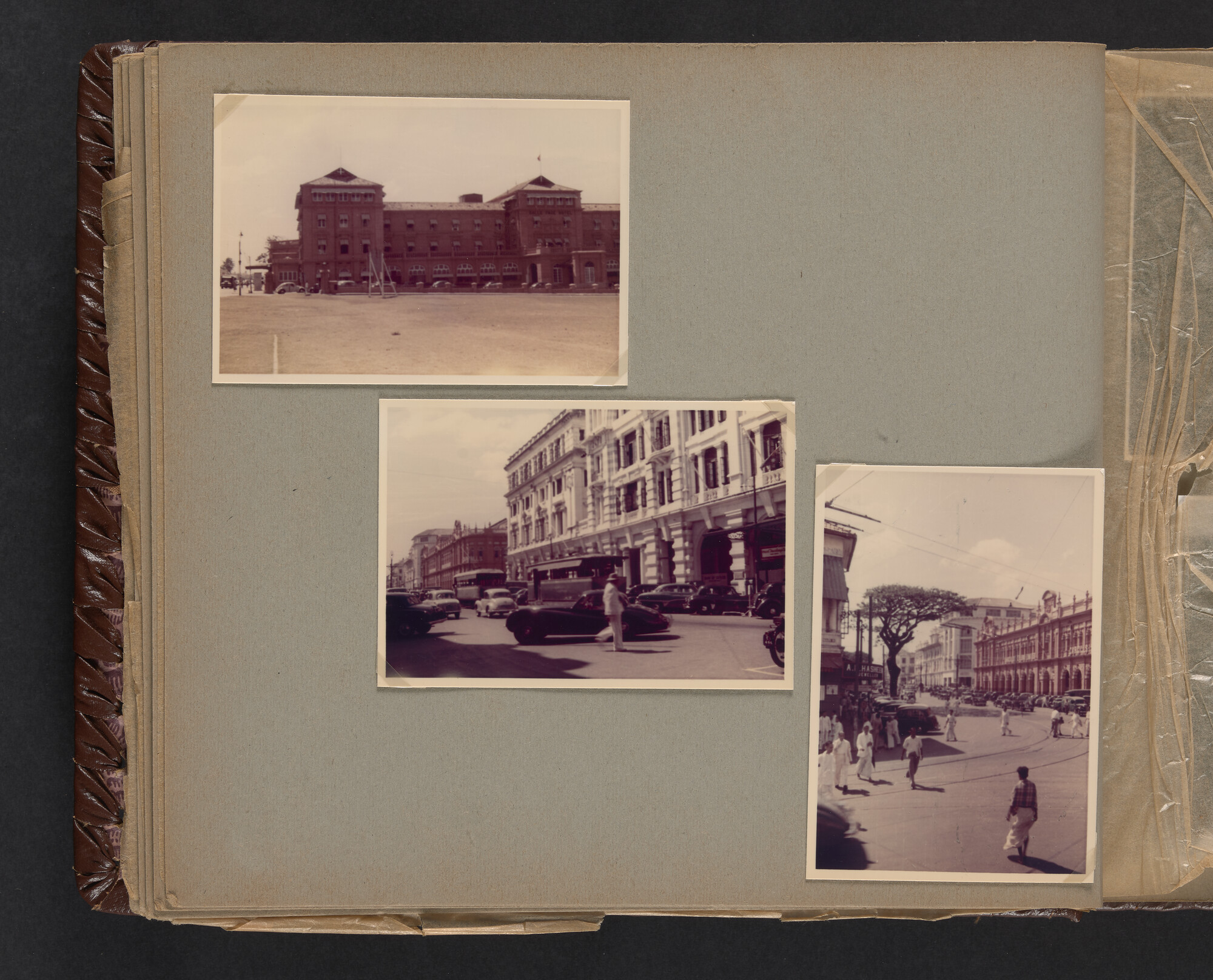 2019.0671; Fotoalbum van het echtpaar Jan van der Meer Mohr en Johanna van der Meer Mohr-van Ruler van hun reis op ms. Oranje van Tandjong Priok naar Amsterdam tussen 18 december 1953 en 7 januari 1954; fotoalbum