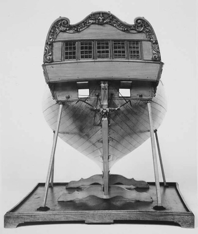 S.0663(11); Model van een achterschip met noodstuurinrichting; scheepsmodel