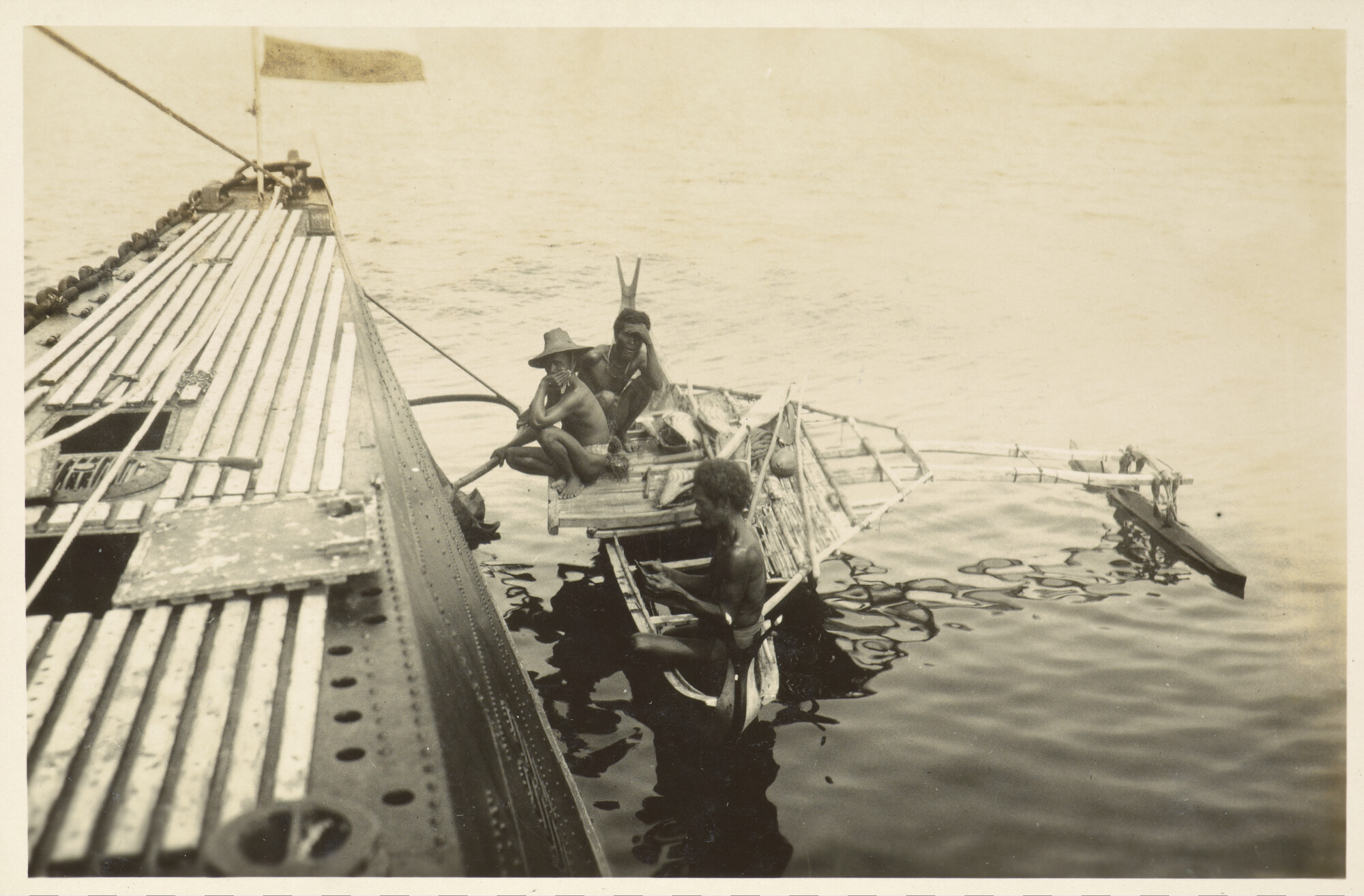 S.4660; Album van M.S. Wytema met foto's van de wereldreis van de onderzeeboot Hr.Ms. K XIII; fotoalbum