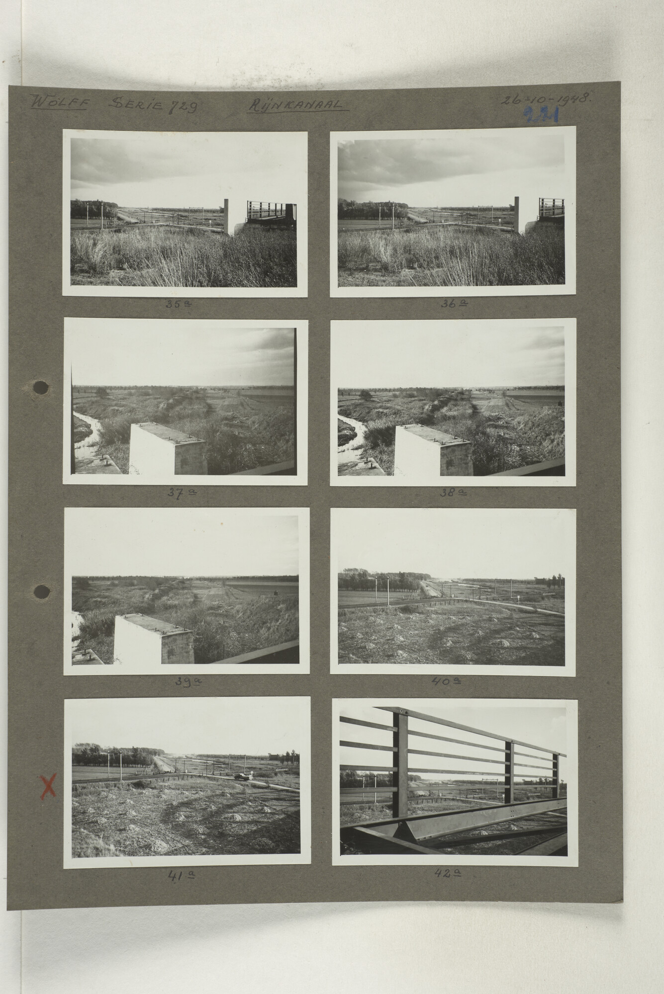 1998.2180; Omslag met een grote hoeveelheid proef foto's gemaakt in opdracht van de Gemeente Handelsinrichtingen in Amsterdam en de Koninklijke Hollandsche Lloyd te Amsterdam.; omslag
