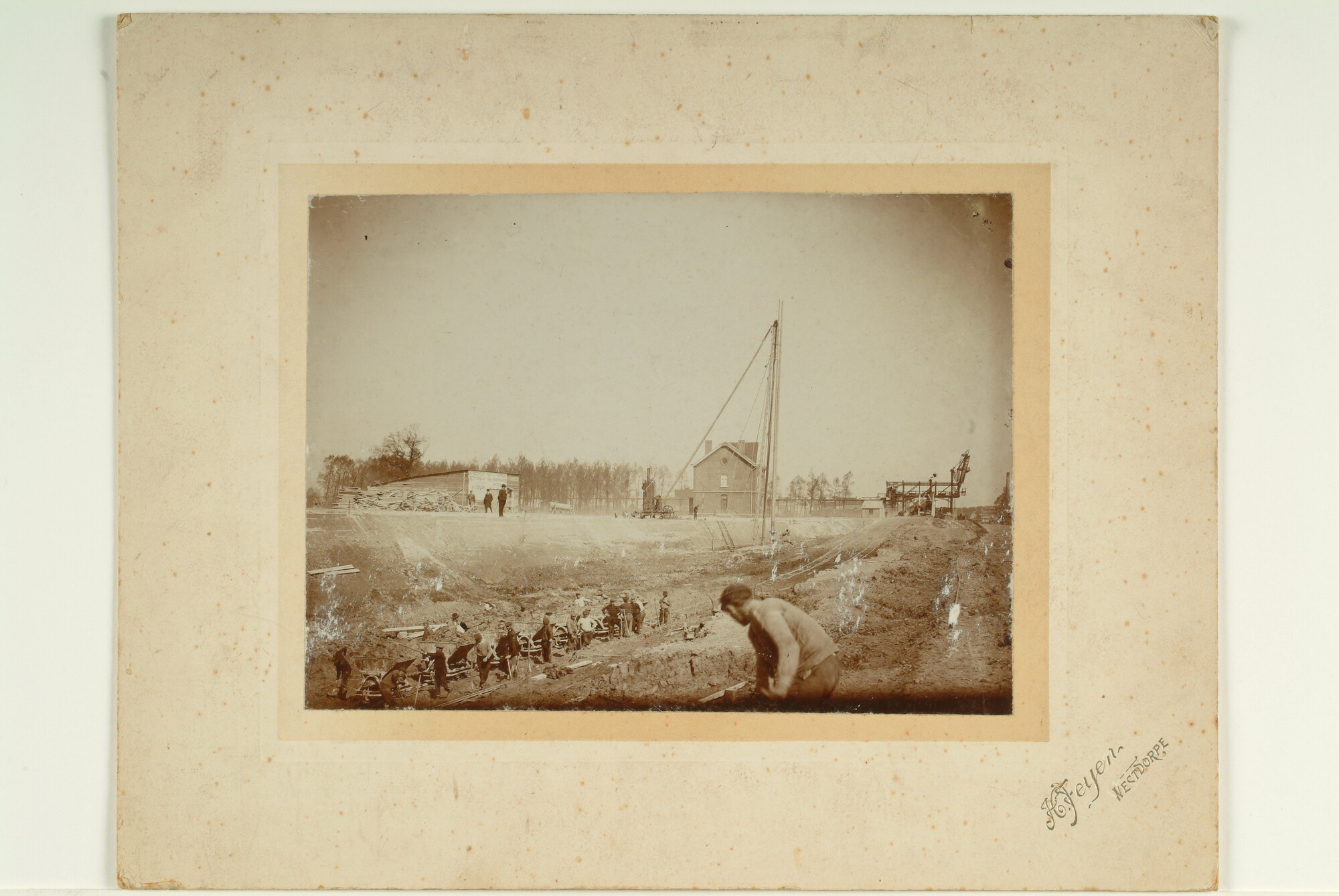 2000.1772; Aanleg van (vermoedelijk), de nieuwe of Westsluis en de uitvoering van de [...]; fotoreportage