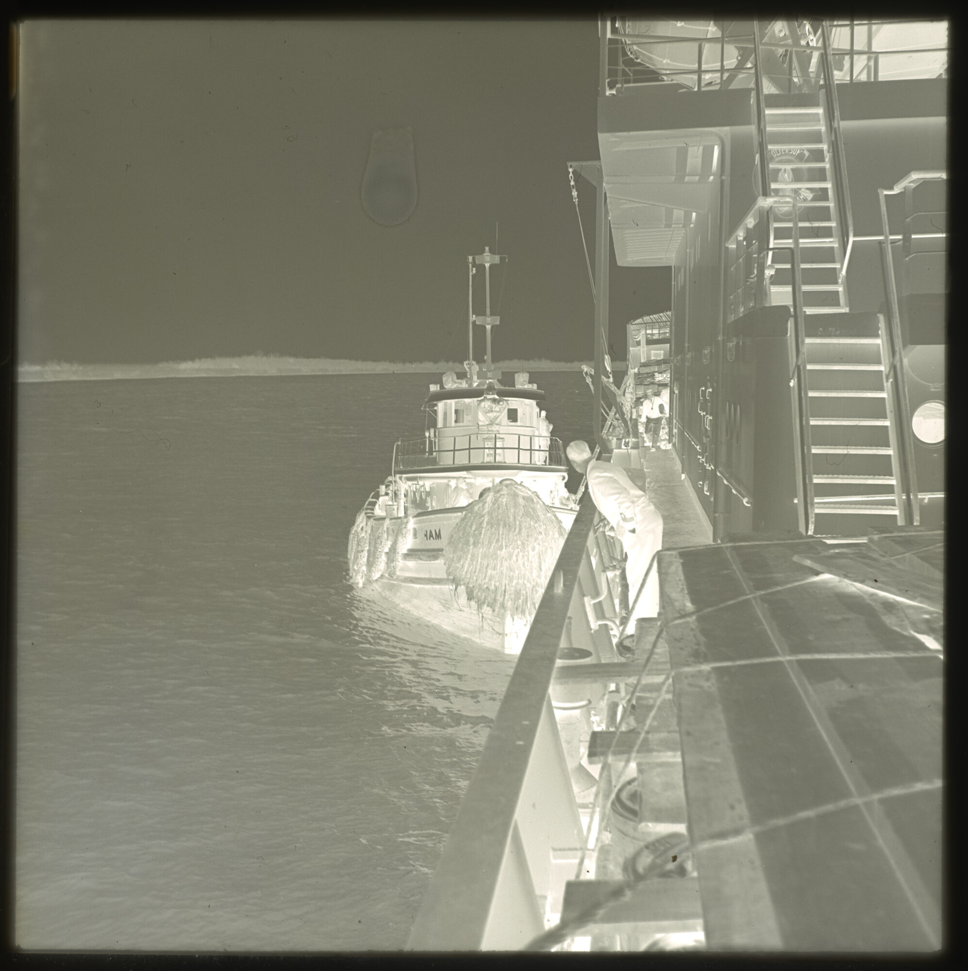 A.5263(02); Negatieven van een reis met het vrachtschip 'Woltersum' van de Stoomvaart; negatief