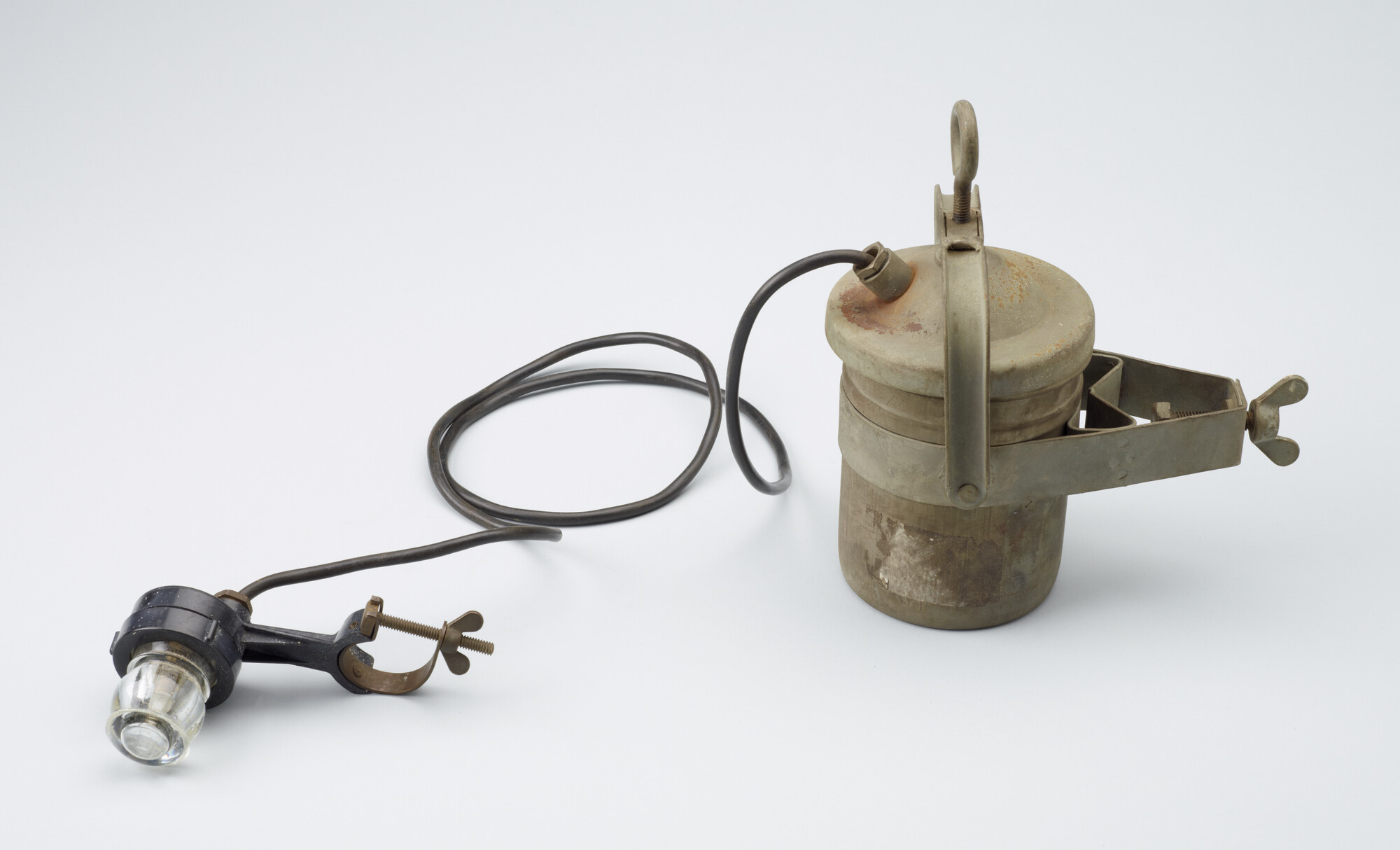 S.4026(01); Staaklicht voor het markeren van gedode walvissen; lamp