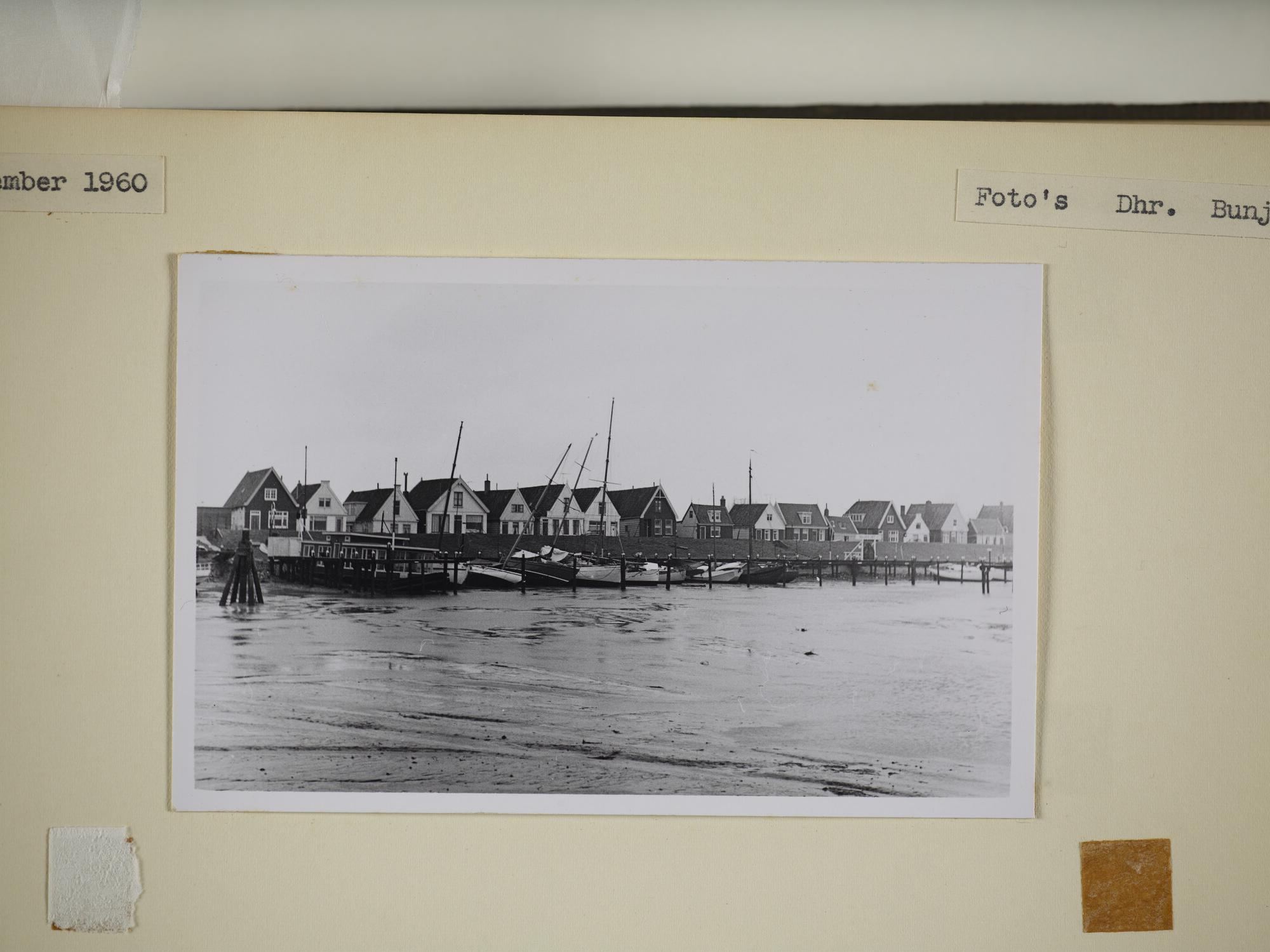 1993.1590; Album met foto's van het 75 jarig jubileum van de Zeilvereniging 'Het Y'; fotoalbum