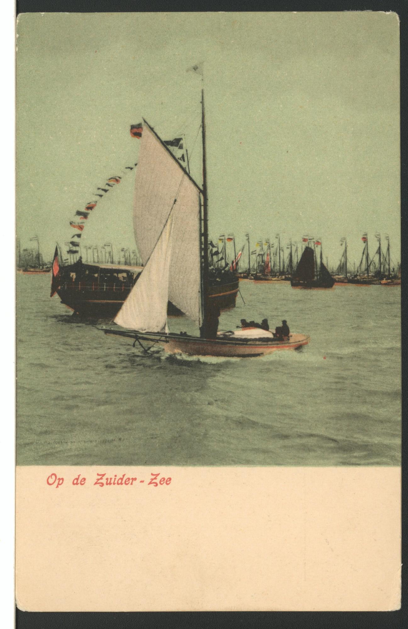 1995.1846; Op de Zuiderzee: een centerboard gezien tijdens de vissersvloot-revue bij Muiden [...]; prentbriefkaart