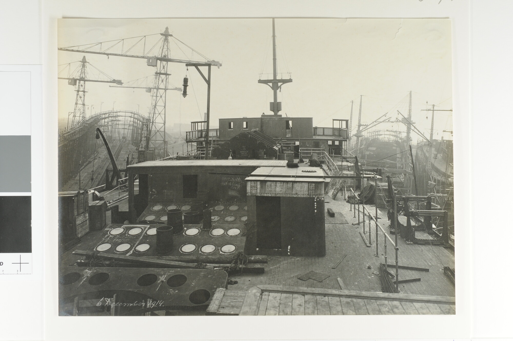 S.1239(02)06; Foto's van het mailschip ss. Jan Pieterszoon Coen tijdens afbouw; fotoreportage