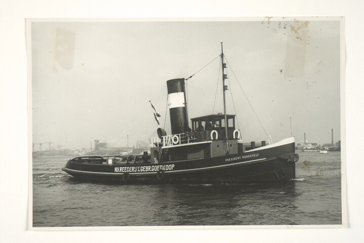 S.5219(12)0659; De havensleepboot President Roosevelt van Reederij v/h Gebroeders Goedkoop [...]; foto