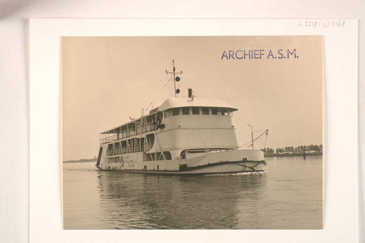S.5219(12)0168; Foto van de proeftocht van de bij de ASM gebouwde Braziliaanse hekwieler Veiga [...]; foto