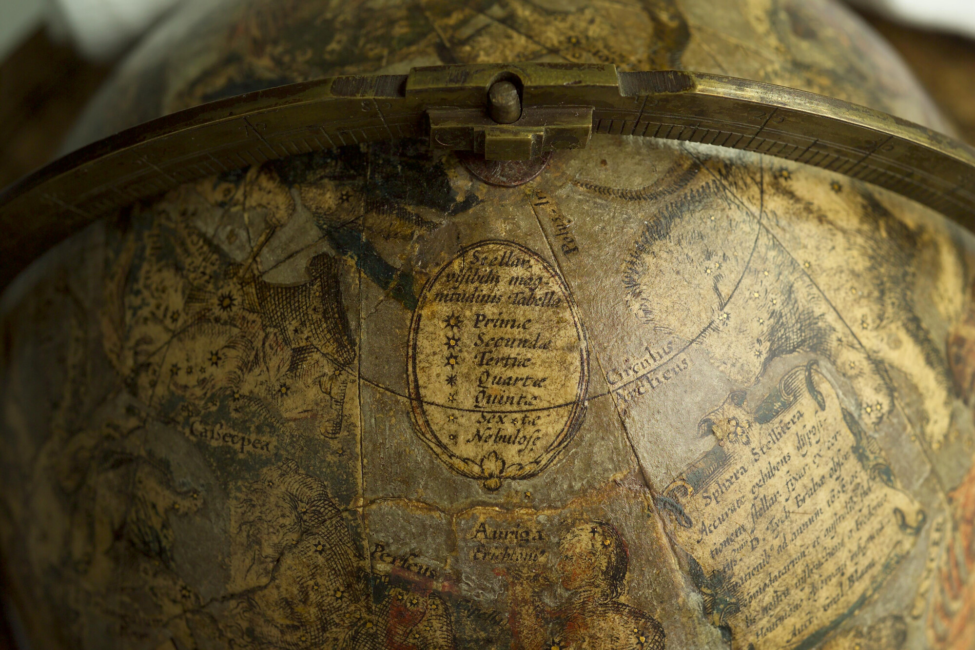 A.0233; Hemelglobe van 13,5 cm. in doorsnede door Willem Jansz. Blaeu, 1606 in de latere uitgave van na 1621; globe