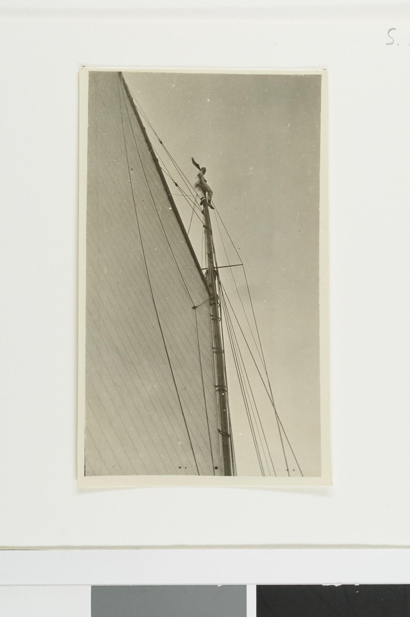 S.5707(05); Twaalf fotos genomen omstreeks 1925 tijdens een zeiltocht op de Zuiderzee en de Wadden [...]; fotoreportage