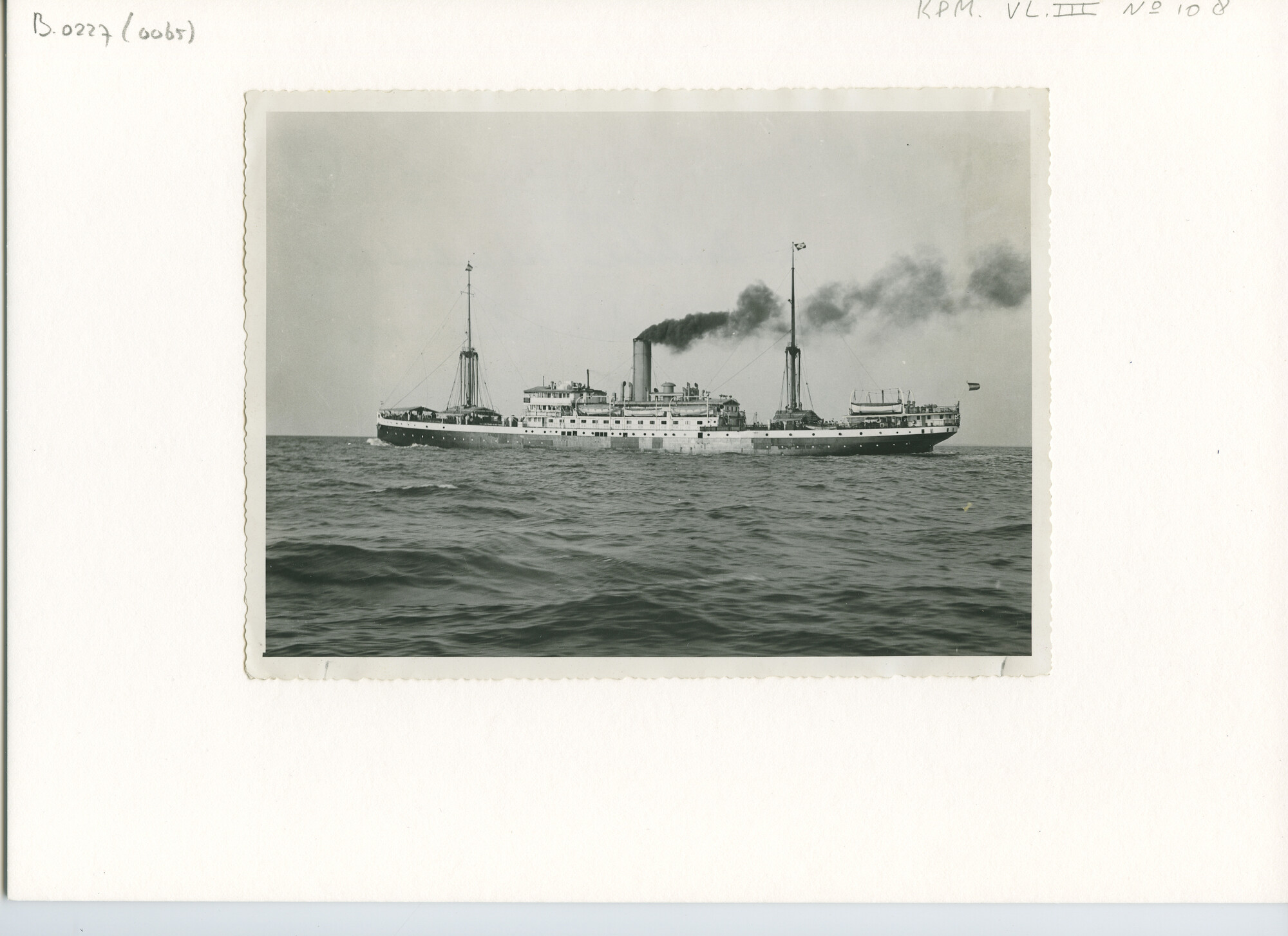 B.0227(0065); Foto van ss. Bontekoe op zee; foto