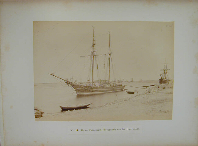 S.4764; Album met foto's van de Zesde Noordpoolexpeditie van de Willem Barents; fotoalbum