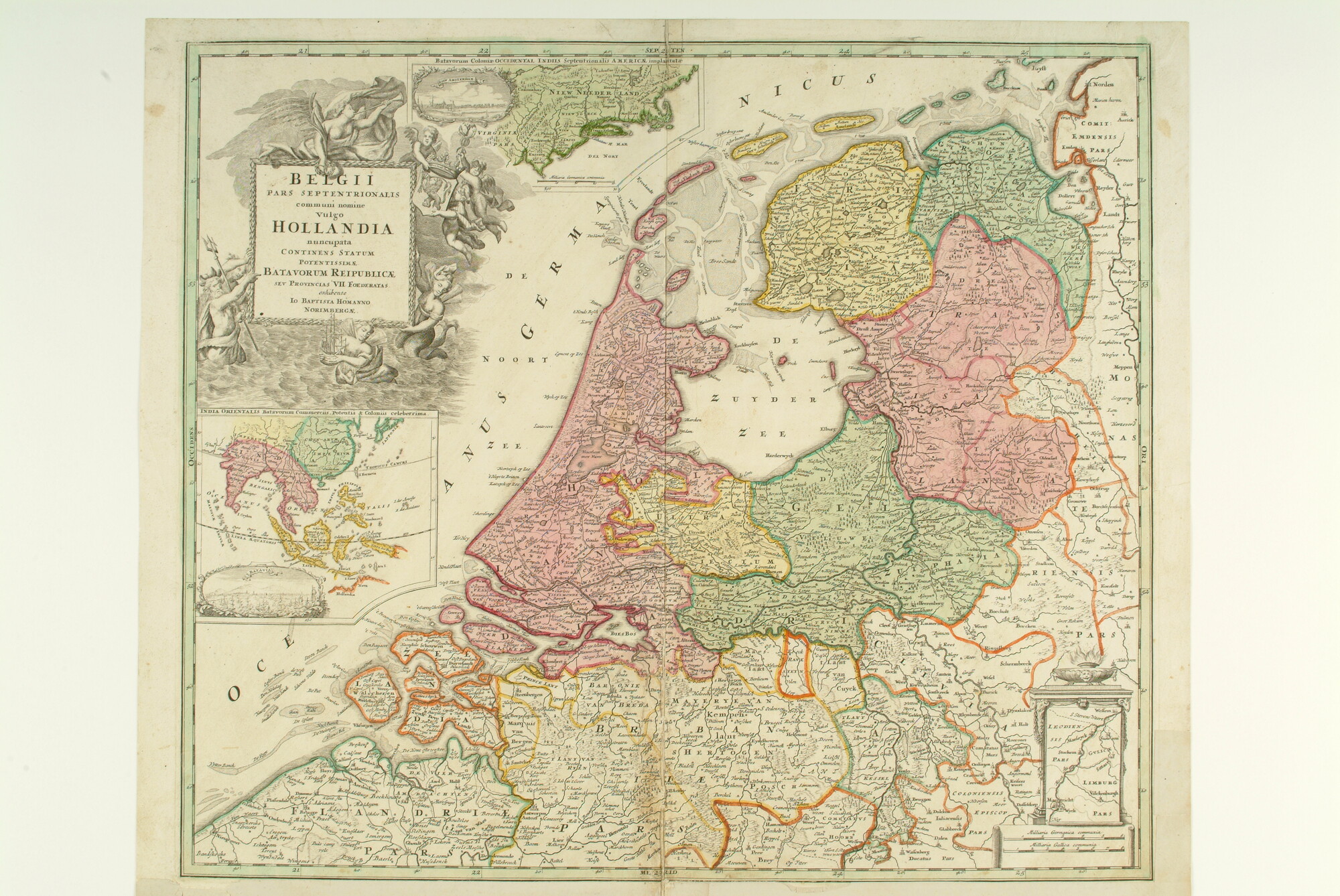 A.0145(211)081; Met de hand gekleurde kaart van de Republiek, met detailkaarten van India, Indonesië & Nieuw Nederland & aanzichten van Batavia & Nw Amsterdam; landkaart