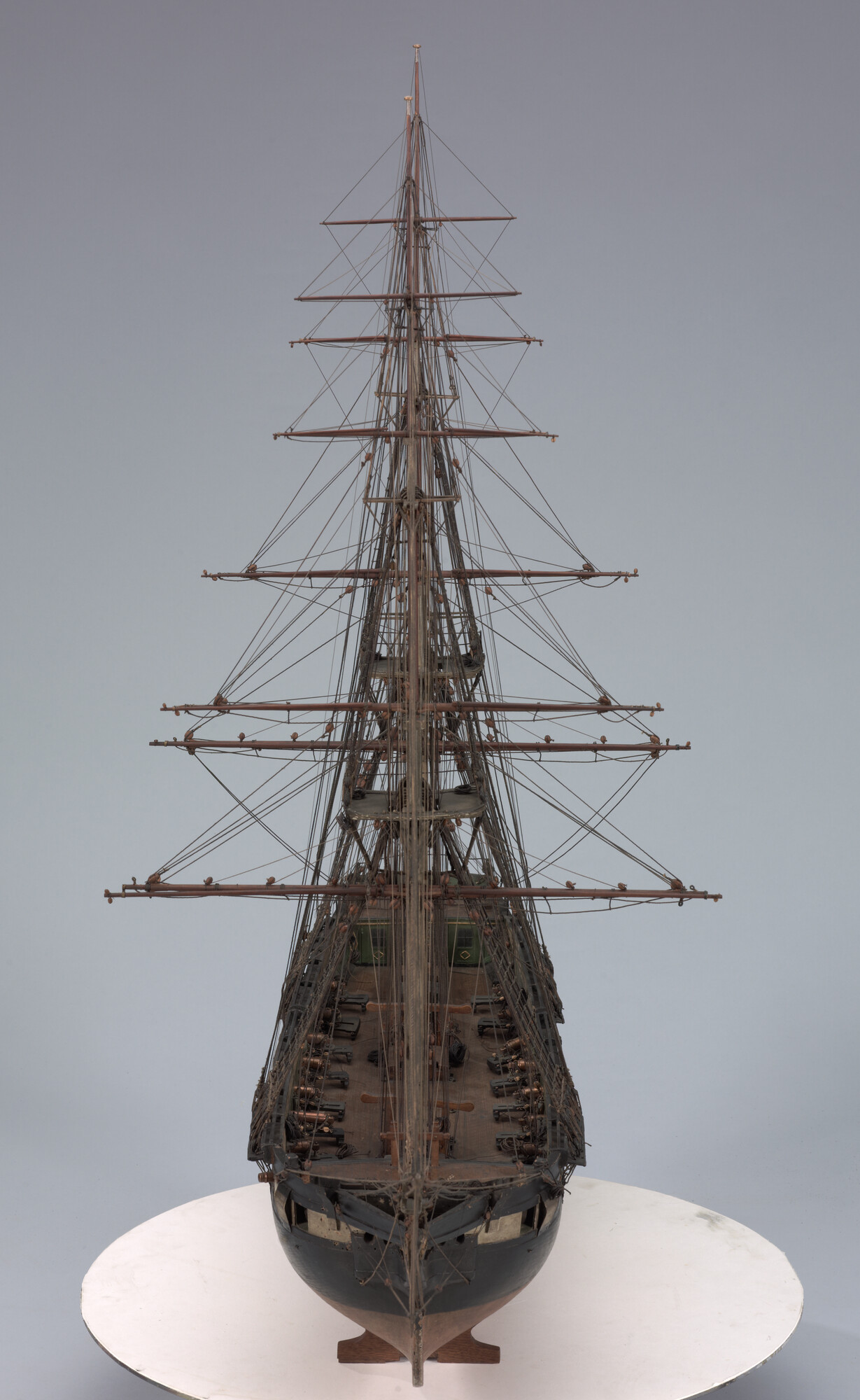 A.0111(03); Model van een driemaster; scheepsmodel