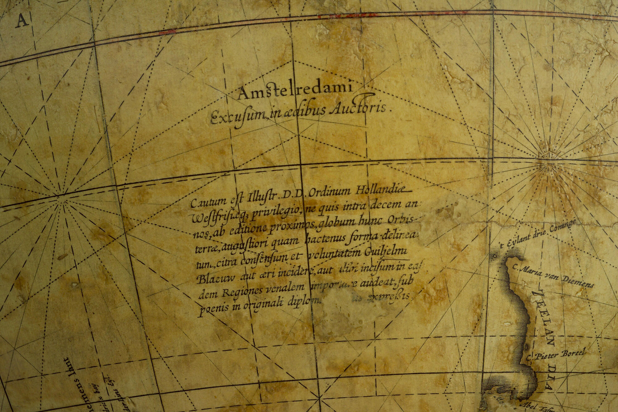 A.1224(01); Aardglobe van 68 cm. in doorsnede door Willem Jansz. Blaeu, 1645-1648; globe
