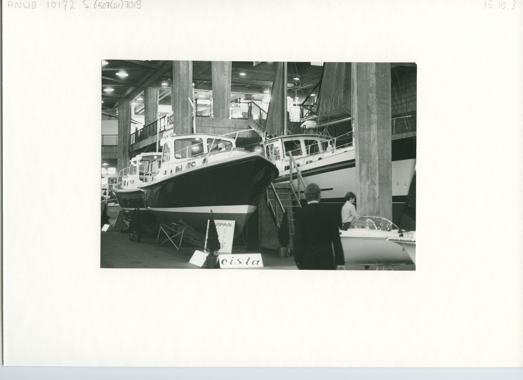 S.6507(01)7019; Palais du CNIT - Salon Nautique; foto