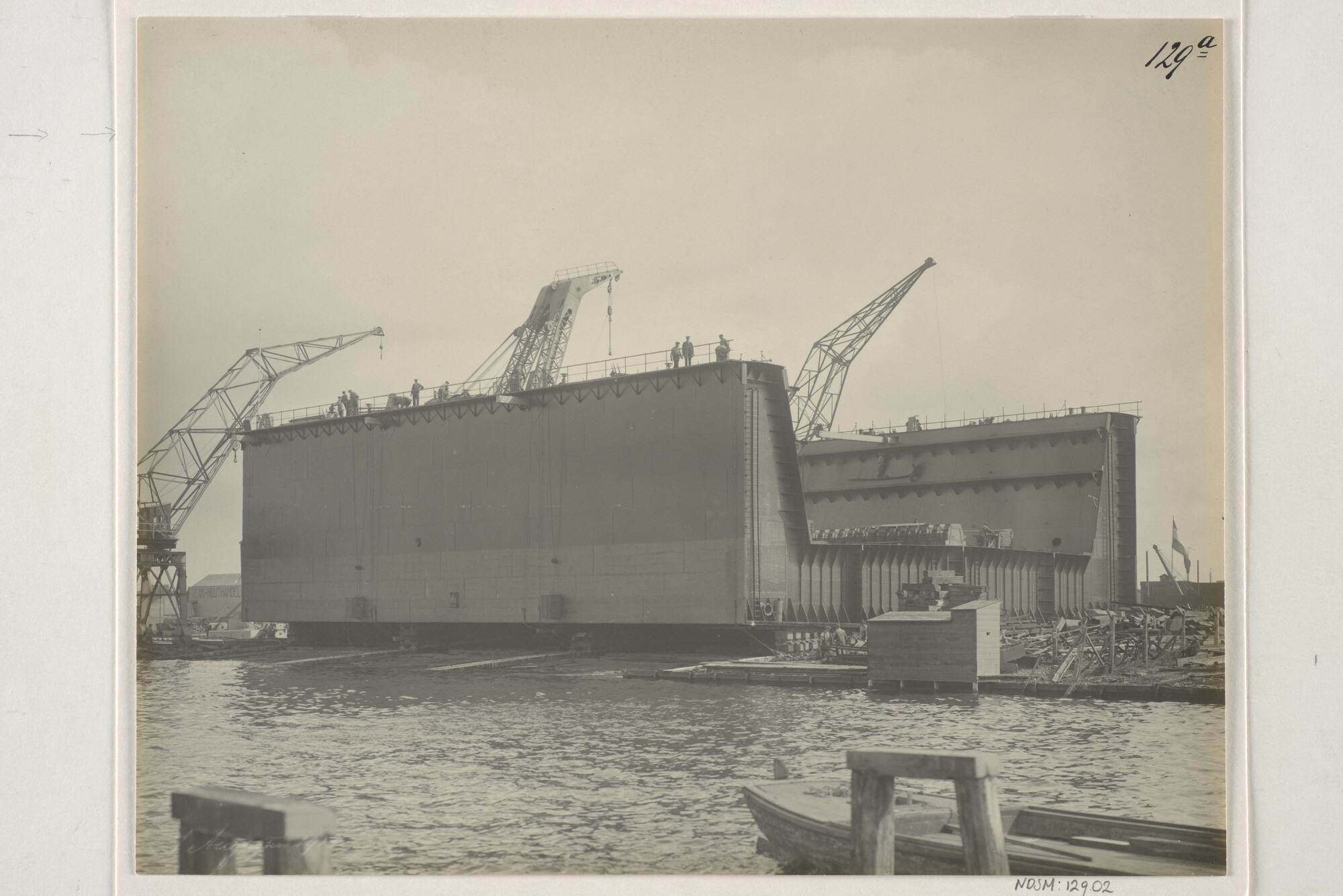 S.5444(0384)5; Foto van het droogdok (deel van het) Julianadok; foto